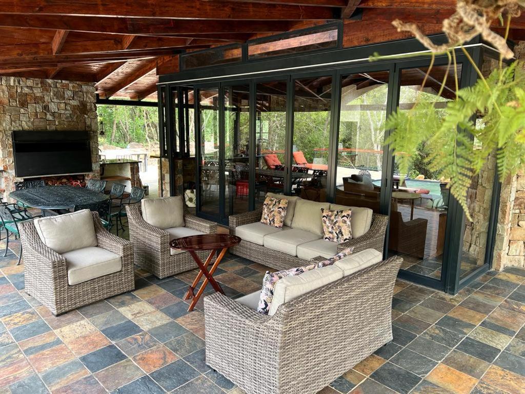 Heysbrook Estate - Luxurious Lodges In A Private Valley Waterval-Onder Экстерьер фото